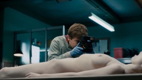 Olwen Catherine Kelly - Pussy Scenes in The Autopsy of Jane Doe (2016)