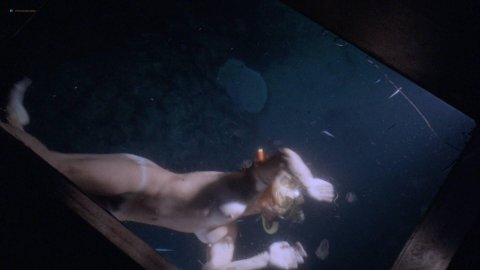 Melanie Griffith, Jennifer Warren, Susan Clark - Pussy Scenes in Night Moves (1975)