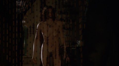 Embeth Davidtz - Pussy Scenes in The Gingerbread Man (1998)