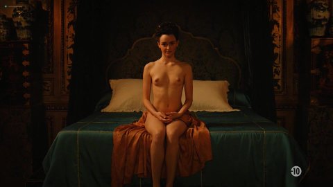 Victoire Dauxerre, Maddison Jaizani - Pussy Scenes in Versailles (2018)